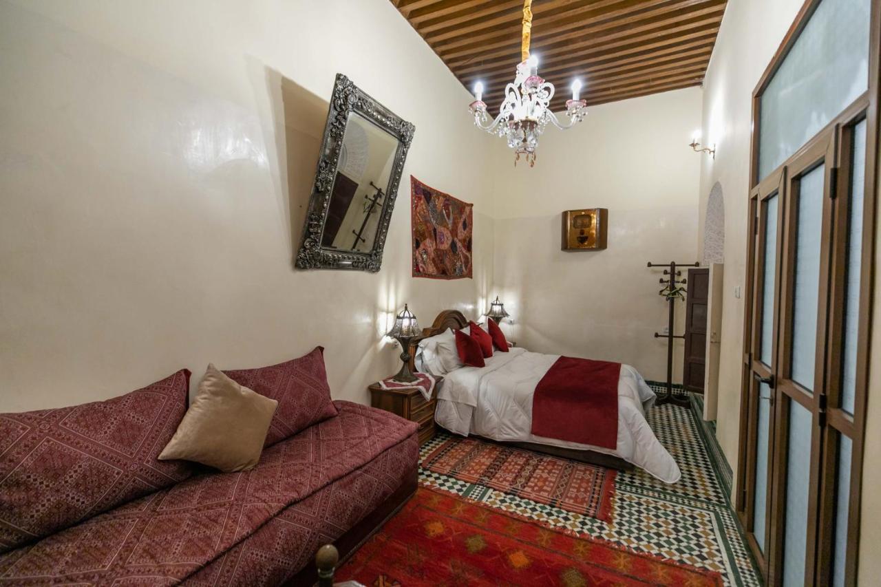 Riad Avec Terrasse Privee Et Piscine Partagee A 300M Fez Exterior photo