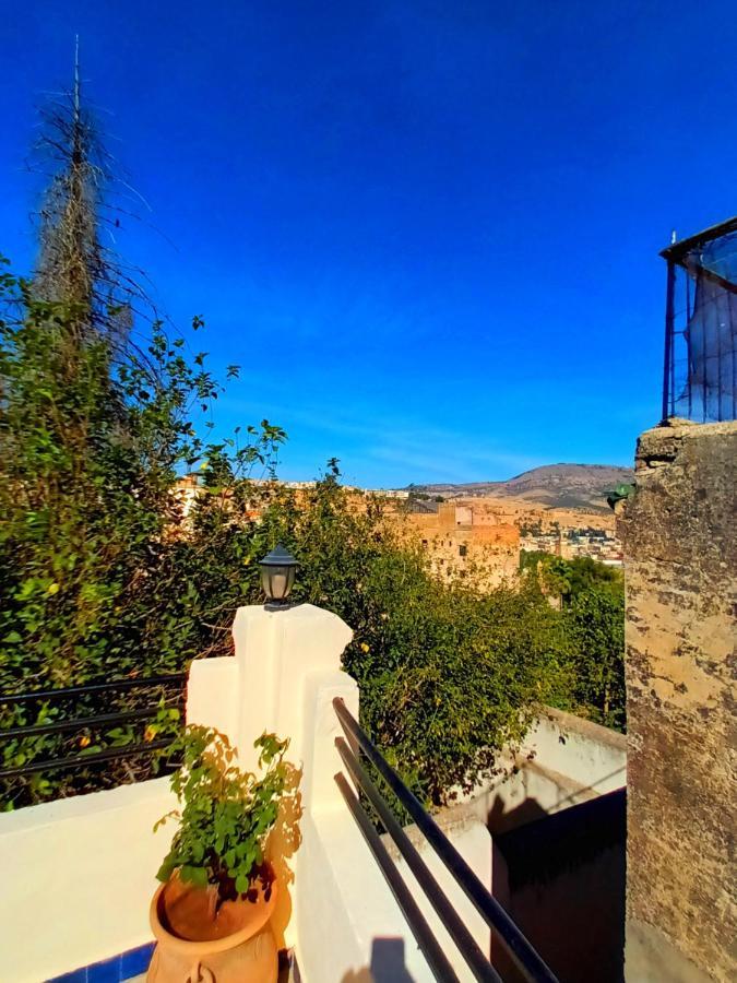 Riad Avec Terrasse Privee Et Piscine Partagee A 300M Fez Exterior photo