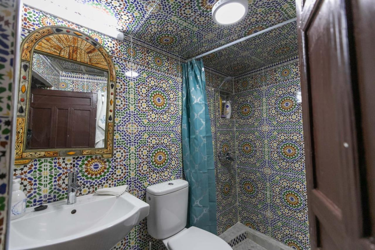 Riad Avec Terrasse Privee Et Piscine Partagee A 300M Fez Exterior photo