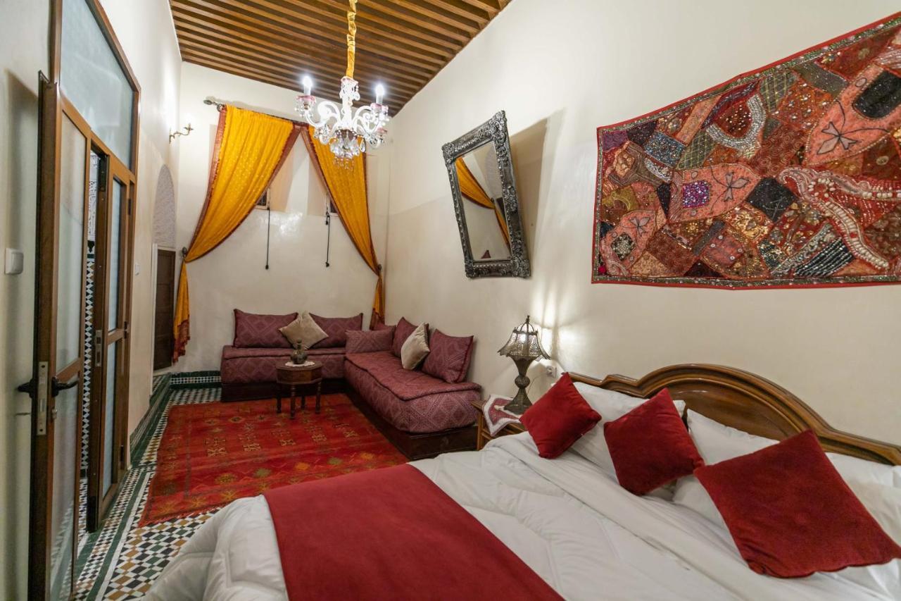 Riad Avec Terrasse Privee Et Piscine Partagee A 300M Fez Exterior photo