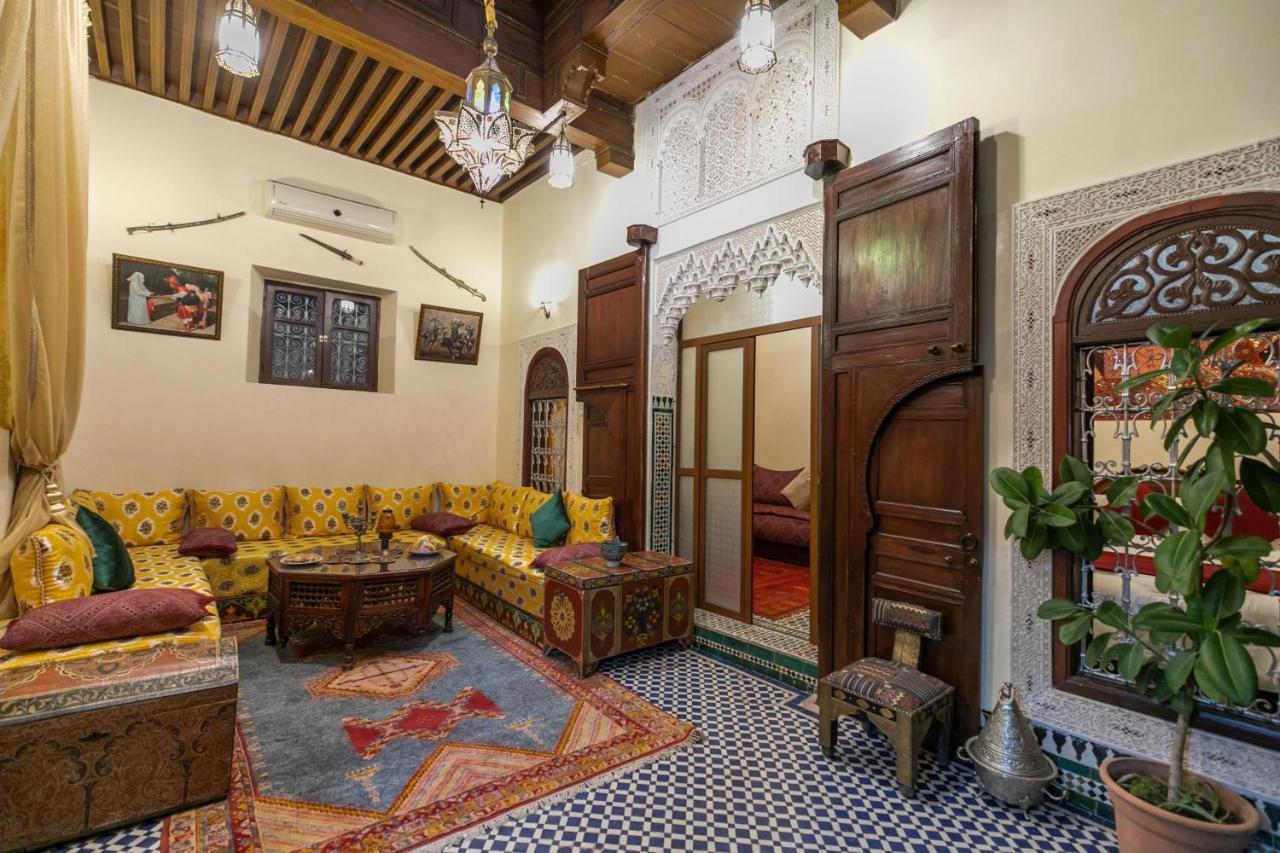 Riad Avec Terrasse Privee Et Piscine Partagee A 300M Fez Exterior photo