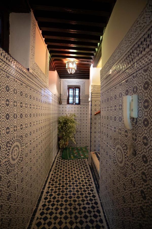 Riad Avec Terrasse Privee Et Piscine Partagee A 300M Fez Exterior photo