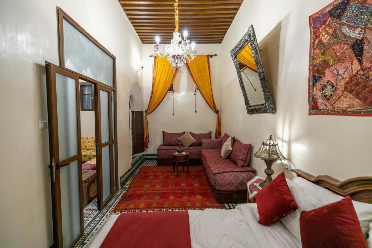 Riad Avec Terrasse Privee Et Piscine Partagee A 300M Fez Exterior photo